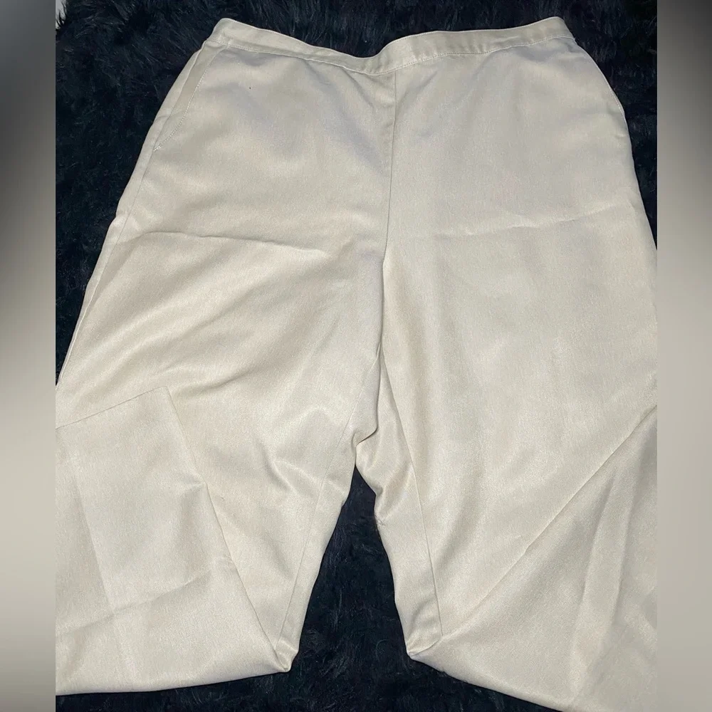 Alfred Dunner Tan Trouser Pants‎ | 16 Petite - Picture 2 of 4